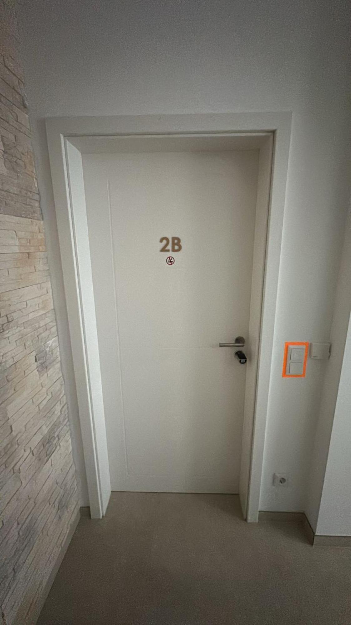 Zimmer 2B Mit Privates Badezimmer In Juelich 줄리흐 외부 사진